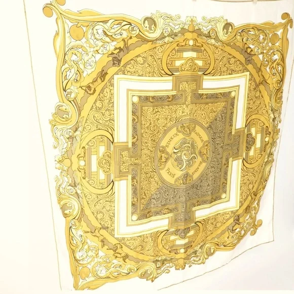 EUC$585 HERMES Gold SCARF - Picture 14 of 16